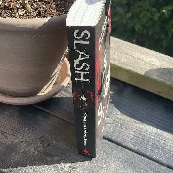 SLASH by Slash, with Anthony Bozza - Picture 3 of 7